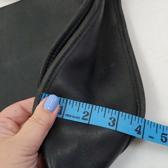 Vintage Coach black leather crossbody bag  purse - Picture 11 of 12